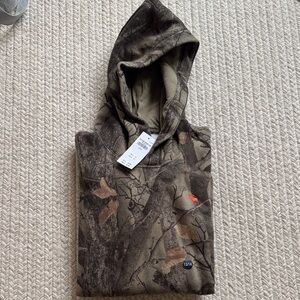 NWT Pullover Camo Hooded Sweatshirt From Abercrombie Kids - 2nd Photo For Gist